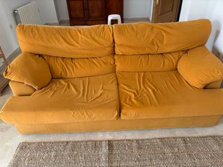 Sofá de tela amarillo, desenfundable