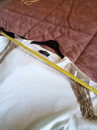 Due magliette con strass taglia M