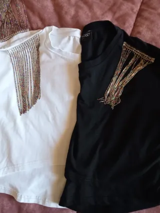 Due magliette con strass taglia M
