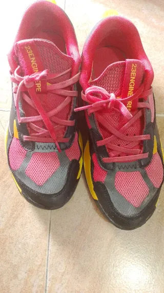 Zapatillas Nike Jordan Negras y Rojas