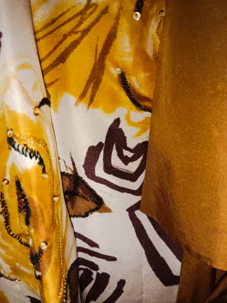 Falda estampada flores y pedreria de seda