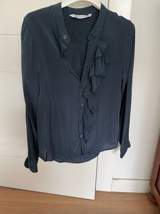 Camisa Teal con Volantes.