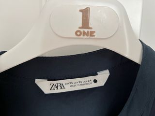 Camisa Teal con Volantes.