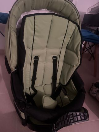Silla de bebé color verde