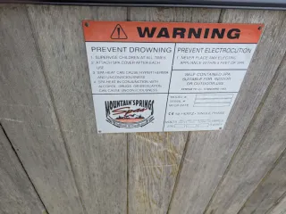 Jacuzzi Mountain Springs Azul y Madera