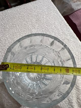 Jarrón de cristal con flores