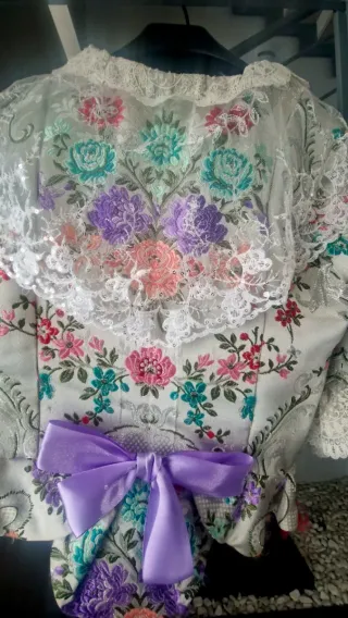 Traje de Fallera con encaje