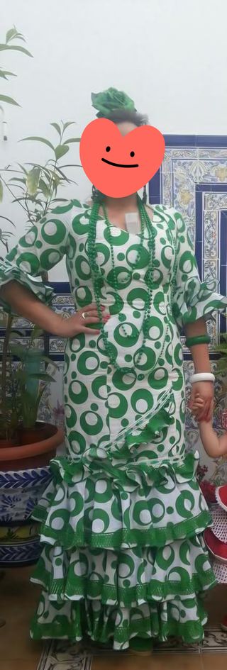 Traje de flamenca verde y blanco cin completo
