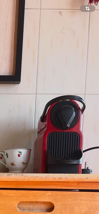 Cafetera Nespresso Krups Roja