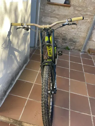 Bici descenso Commencal Supreme DH V4 World Cup