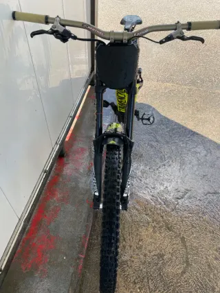 Bici descenso Commencal Supreme DH V4 World Cup