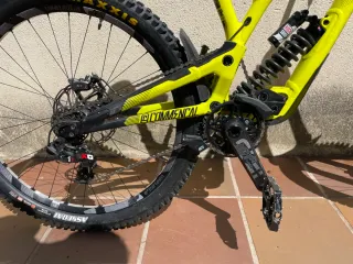 Bici descenso Commencal Supreme DH V4 World Cup