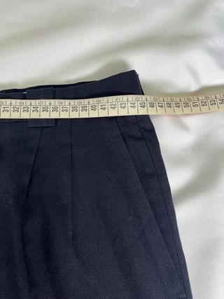 Burberry Pantalón de vestir negro con pinzas 44