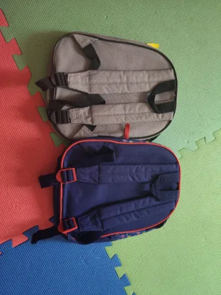 Confezione di zaini scolastici per bambini