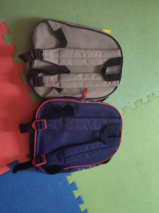 Confezione di zaini scolastici per bambini