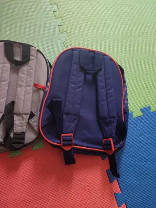 Confezione di zaini scolastici per bambini