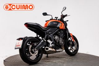 TRIUMPH TRIDENT 660