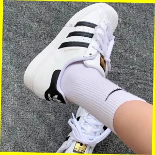 Adidas Superstar Talla 43 Blancas Negras