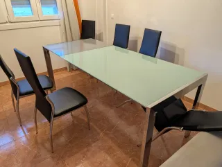 Mesa de comedor cristal y metal