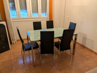 Mesa de comedor cristal y metal