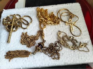 Lote Bisutería Vintage Oro y Multicolor