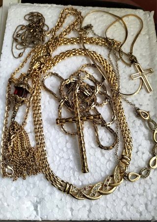 Lote Bisutería Vintage Oro y Multicolor