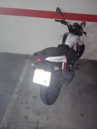 Keeway RKV125 Blanca