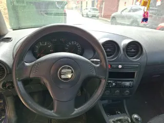 SEAT Ibiza 2003 , acepto cambio por moto de cross
