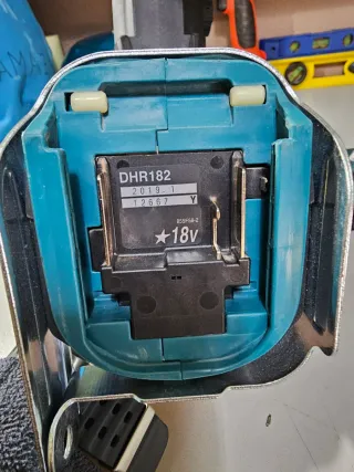 Makita DHR182