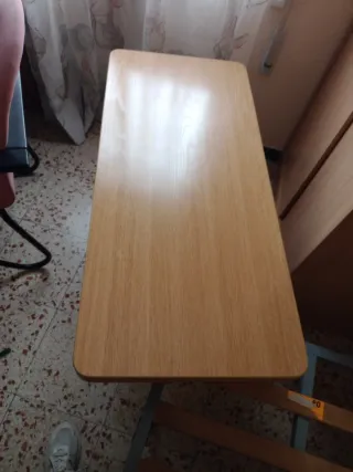 Mesa elevable de madera
