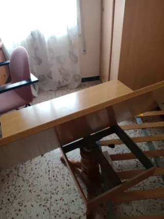 Mesa elevable de madera