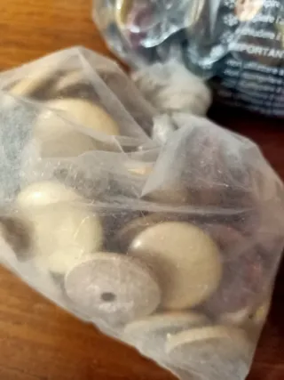 Bottoni assortiti per cucito