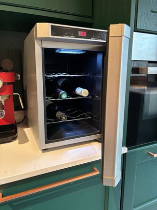 Nevera para vino Eurowave 6 botellas