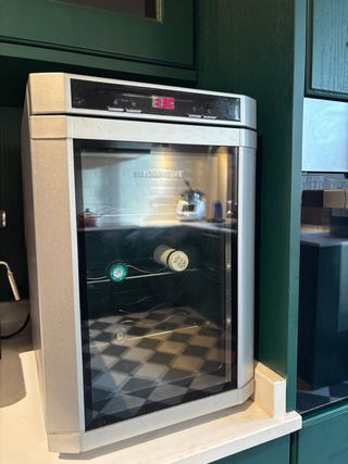 Nevera para vino Eurowave 6 botellas