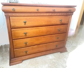 Cómoda de madera maciza