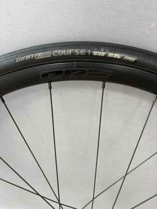 Ruedas Giant PR2 Tubelizadas - 4 Salidas
