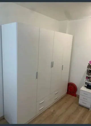 Armario de madera 6 puertas y 2 cajones