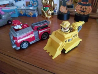 7 Coches Patrulla Canina y figuras