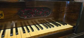 Square Grand Piano principios S. XIX