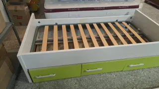 Cama individual con cajones