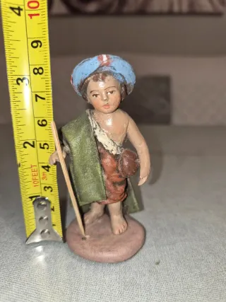 Figura belén niño con cometa