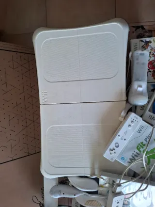 Nintendo Wii + Balance Board + Juegos
