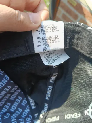 Cappello Fendi Roma Nero e Bianco