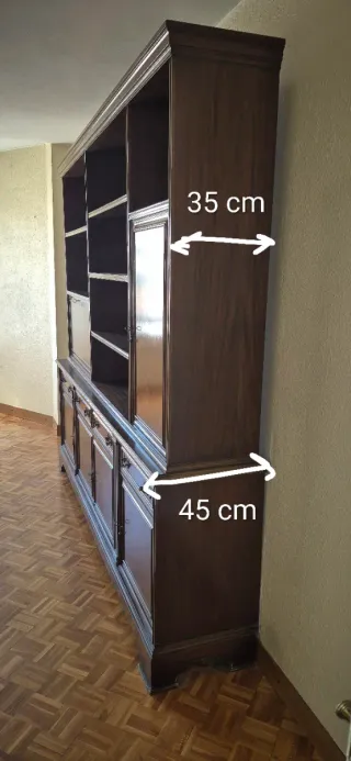 Mueble de salón de madera