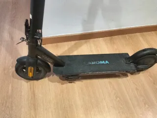 Patinete eléctrico caroma.