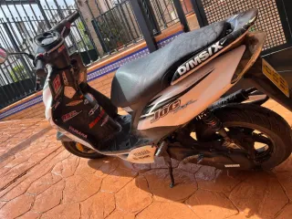 Moto Yamaha Jog Scooter