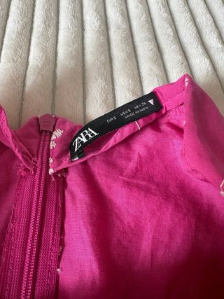 Falda midi Zara rosa estampada