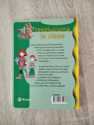 Kika Superbruja revoluciona la clase (Kika Supe...