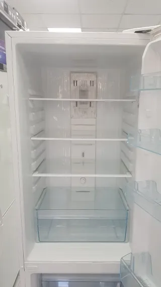 Nevera DAEWOO 1.85m x 60cm