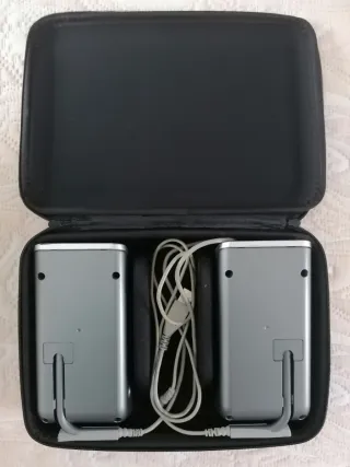 Altavoces Logitech (alimentación por USB) y Funda